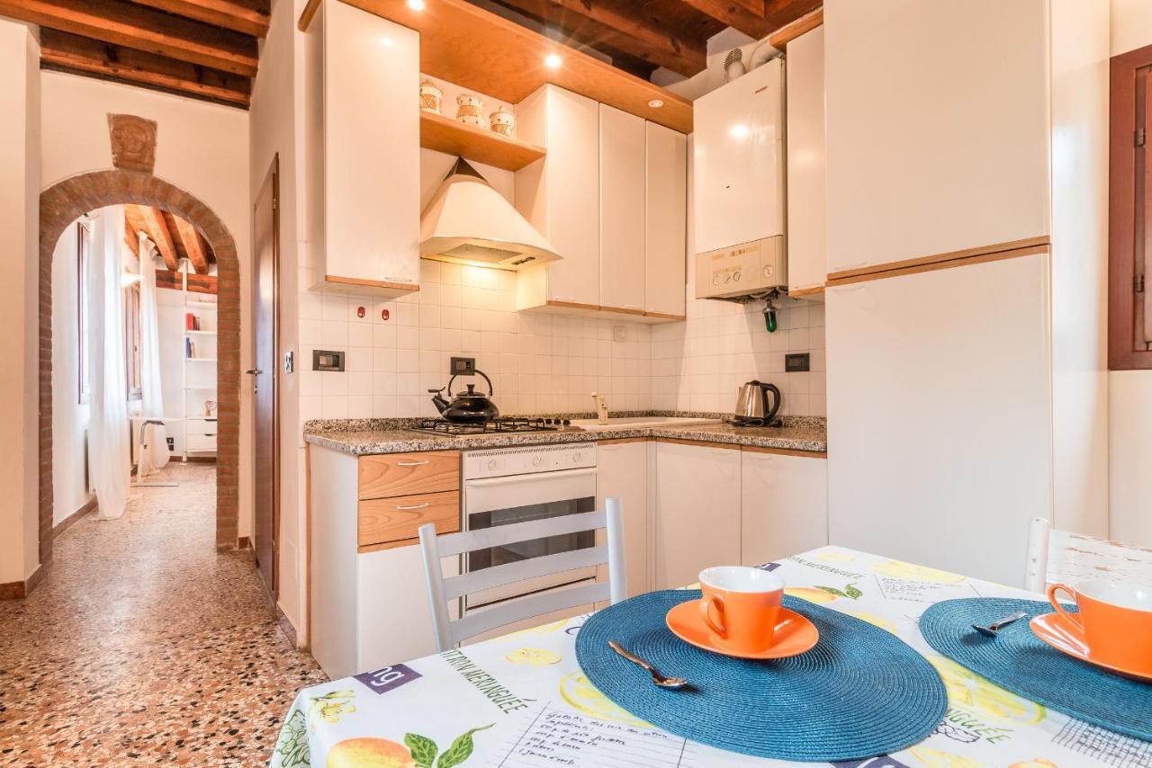 Appartamento Lionhost Ruga Giuffa 4834 Venezia Esterno foto
