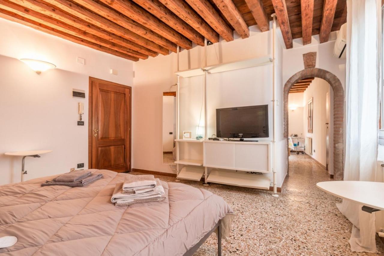 Appartamento Lionhost Ruga Giuffa 4834 Venezia Esterno foto